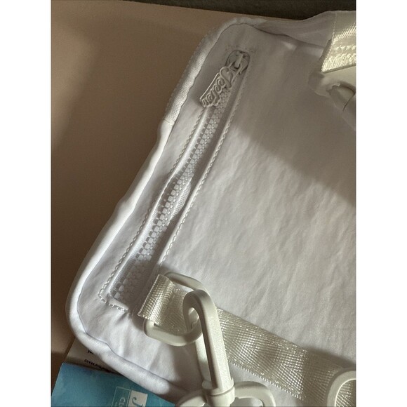 Jeeter Clouded 420 Side Crossbody Bag & Hat Set White/Blue - Picture 8 of 8